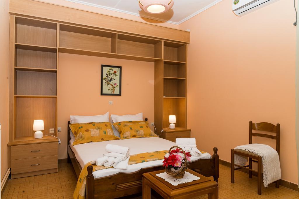 Irida'S Apartment Lithakia  外观 照片